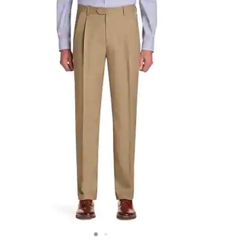NWOT Jos. A. Bank Traveler Performance Khaki Pleated Pants 46x31